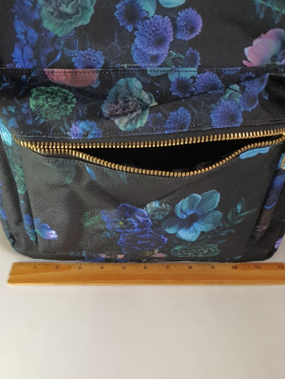 Herschel Supply Co. Nova™ Backpack Evening Floral Laptop Backpack  NWT - Picture 9 of 15